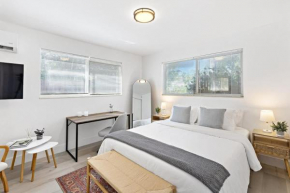 Lovely Studio with Great Location + Free Parking